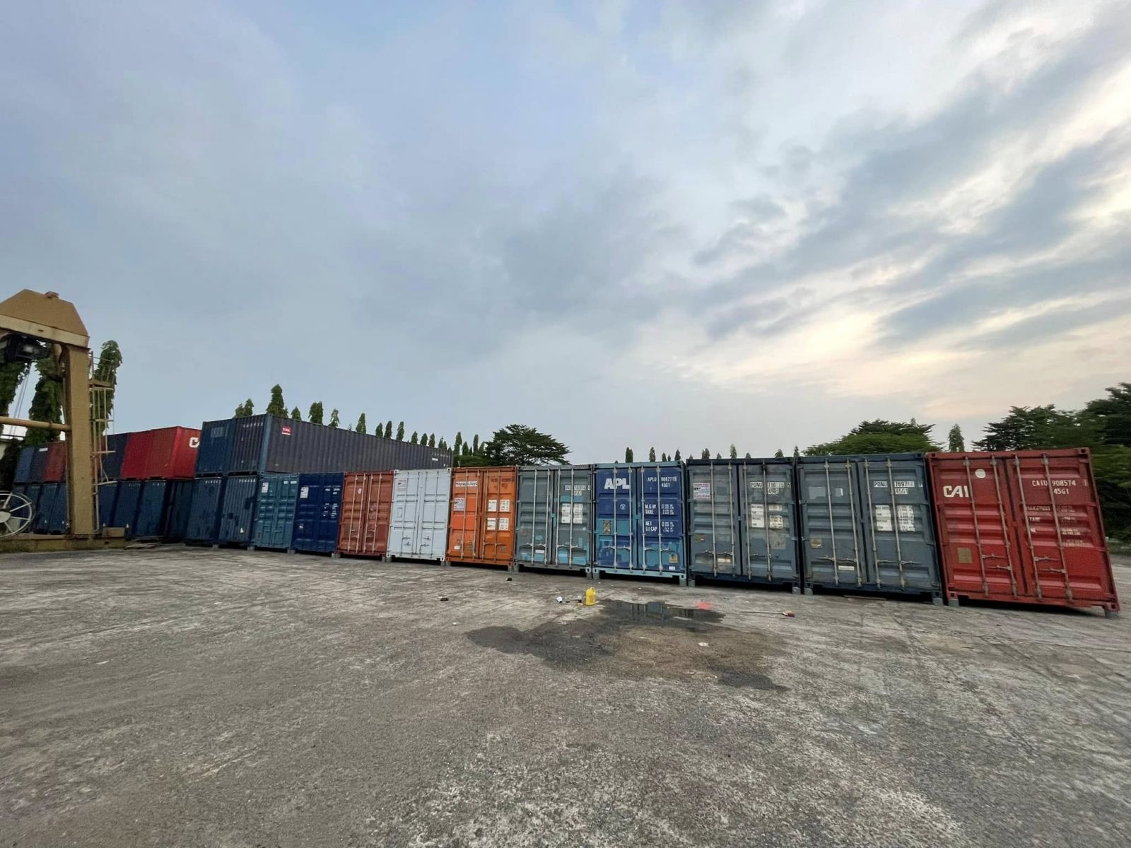 container cũ